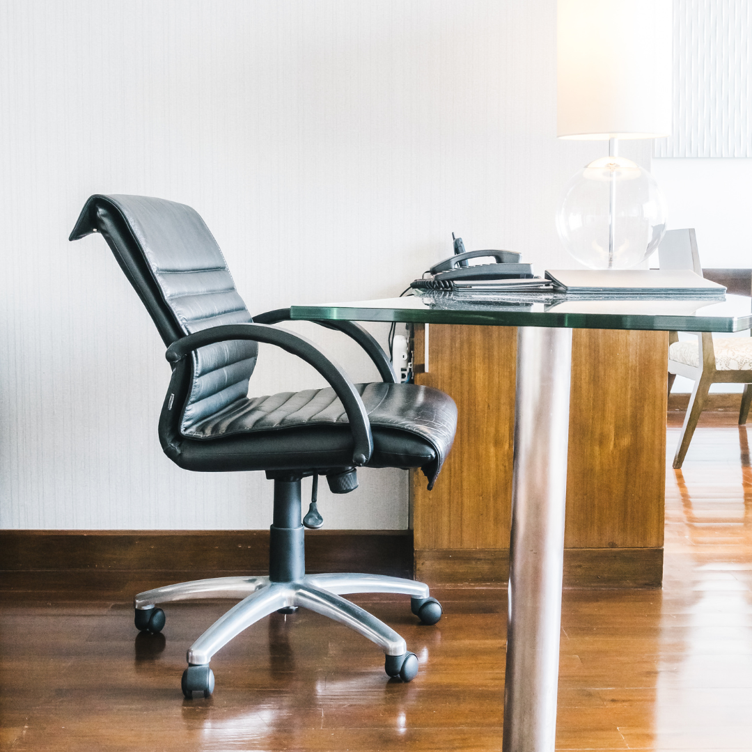 Mesa para Escritório Pequena – Funcionalidade em Espaços Compactos